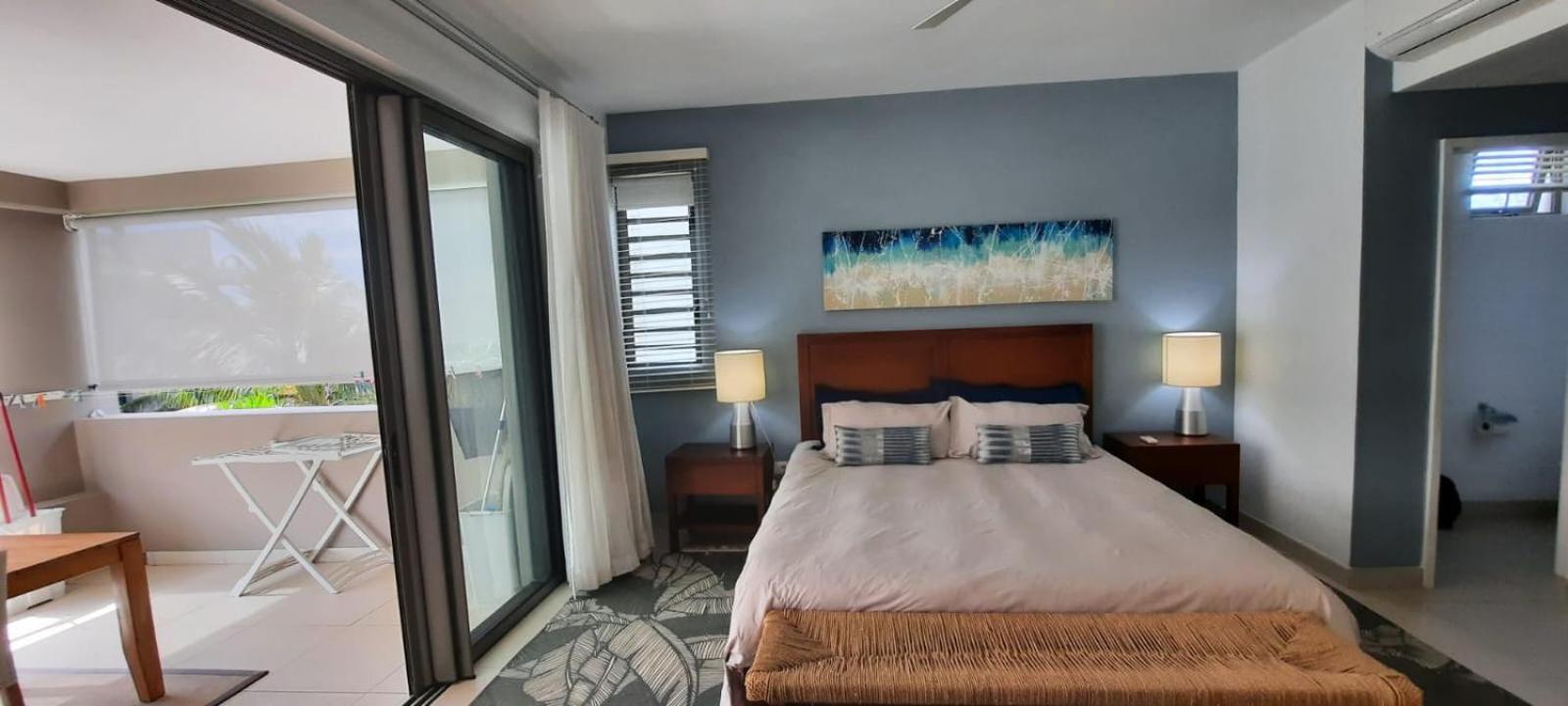 Beachwalk Deluxe Apartment - 50 Steps To The Beach Cap Malheureux Exterior photo
